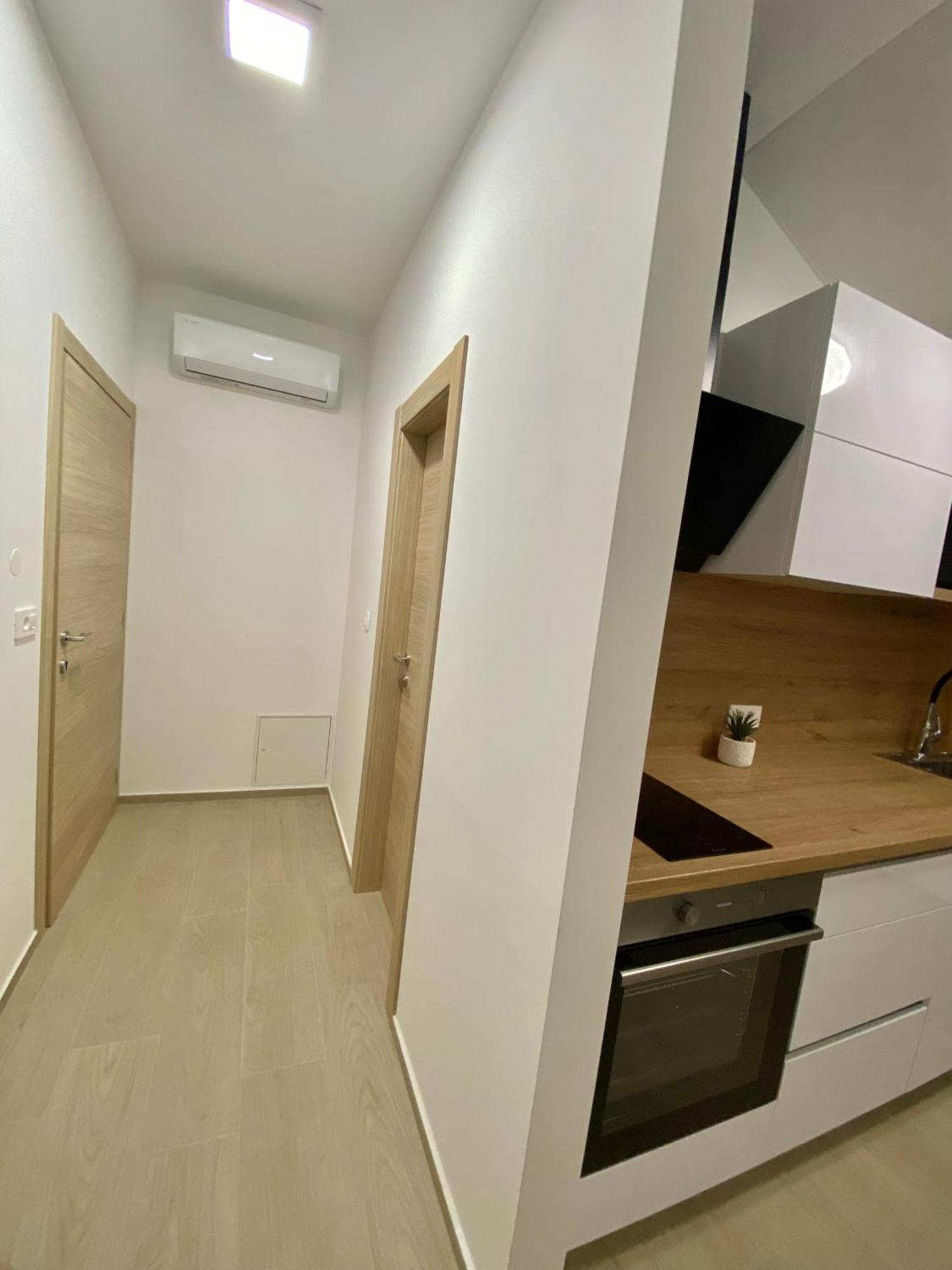 Theros Bibinje Extérieur photo